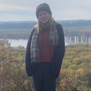 Meet your Posher, Lorinda